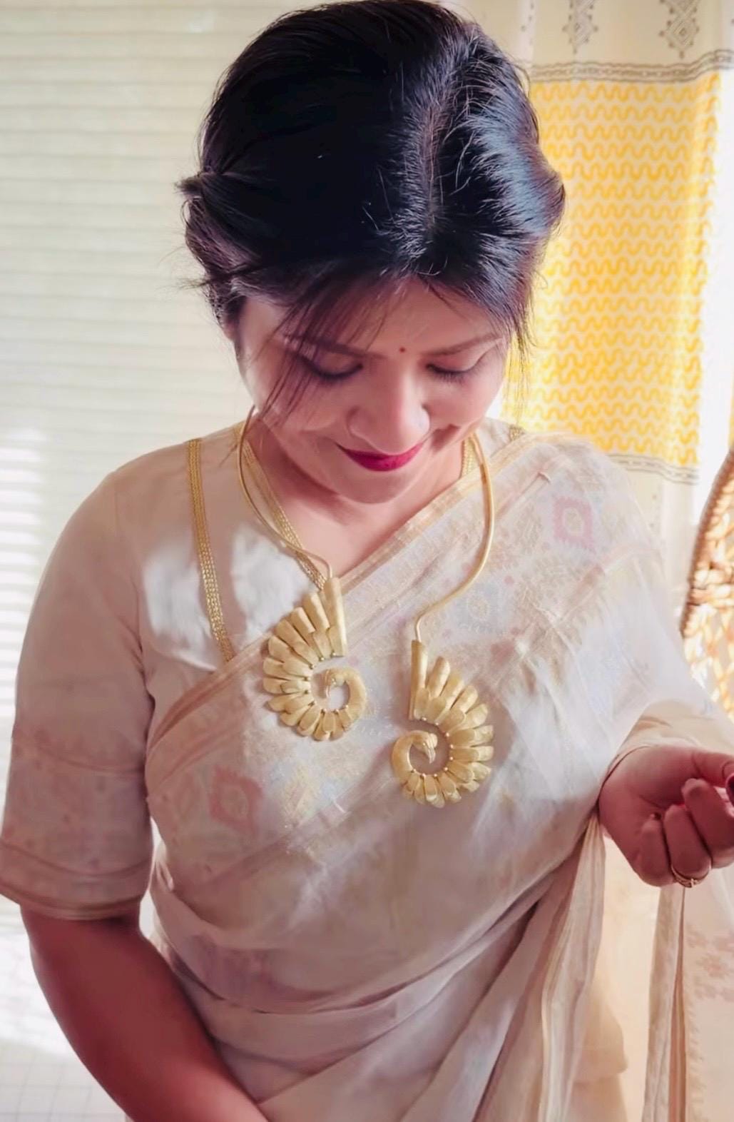 Hammered Brass Peacock Neckpiece | Jewelry